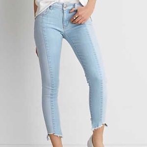 American Eagle Two tone Light Wash Raw Hem Super Stretch Jeggings
